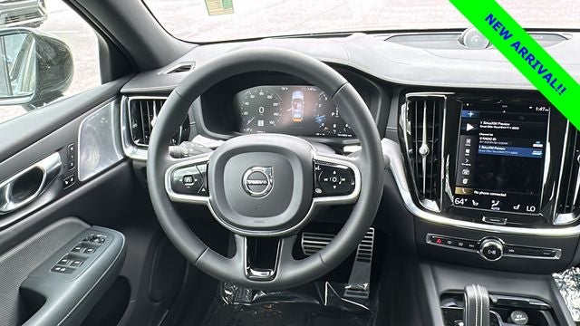 2022 Volvo S60 B5 R-Design