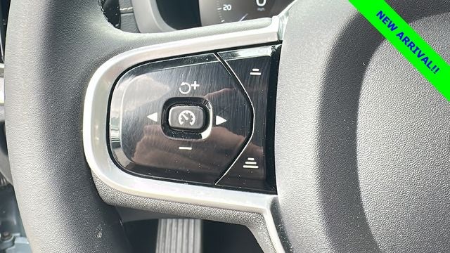 2022 Volvo S60 B5 R-Design