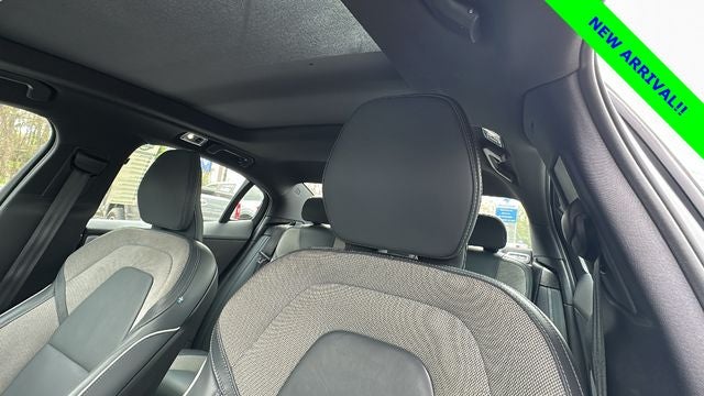 2022 Volvo S60 B5 R-Design