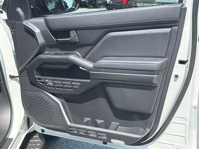 2025 Toyota 4Runner SR5 W / LEATHER
