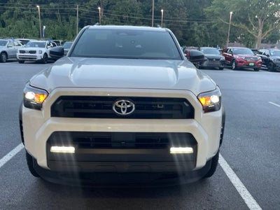 2025 Toyota 4Runner SR5 W / LEATHER