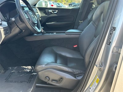 2019 Volvo XC60 T5 Momentum