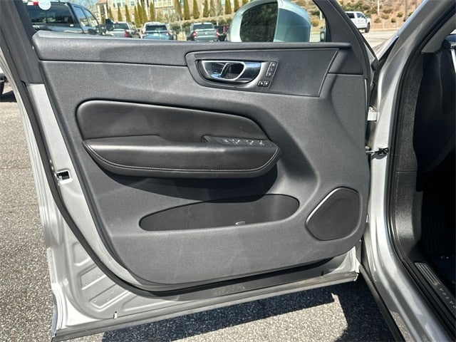 2019 Volvo XC60 T5 Momentum