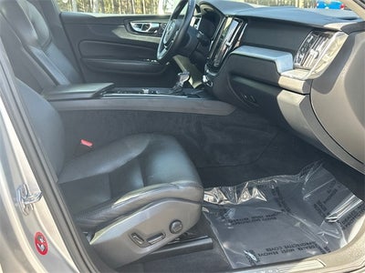 2019 Volvo XC60 T5 Momentum