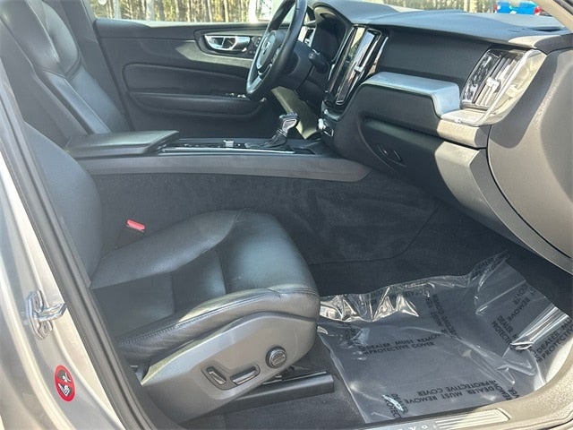 2019 Volvo XC60 T5 Momentum