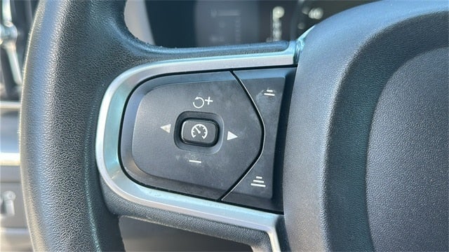 2019 Volvo XC60 T5 Momentum