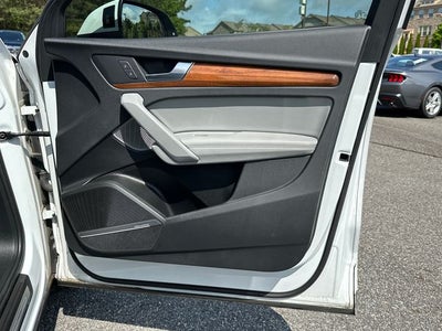 2022 Audi Q5 45 S line Premium quattro