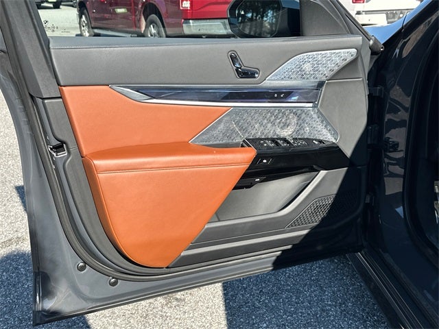 2023 BMW 7 Series 760i xDrive