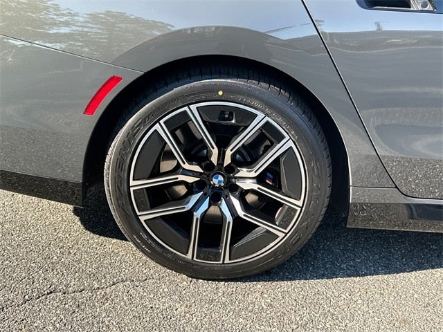 2023 BMW 7 Series 760i xDrive