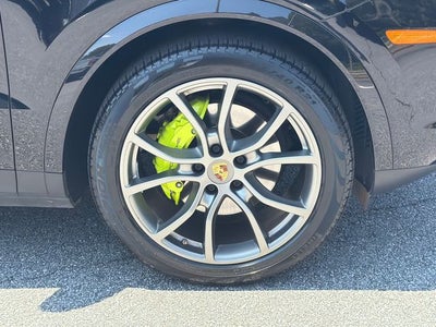 2022 Porsche Cayenne E-Hybrid Coupe Platinum Edition