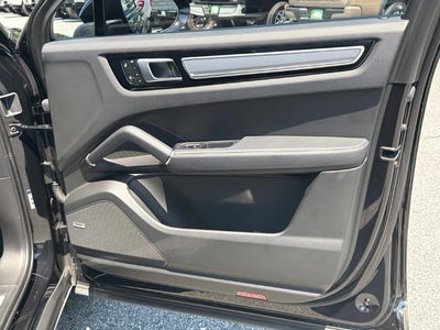 2022 Porsche Cayenne E-Hybrid Coupe Platinum Edition