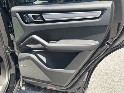 2022 Porsche Cayenne E-Hybrid Coupe Platinum Edition