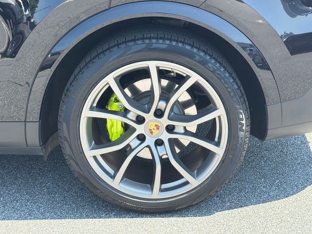 2022 Porsche Cayenne E-Hybrid Coupe Platinum Edition