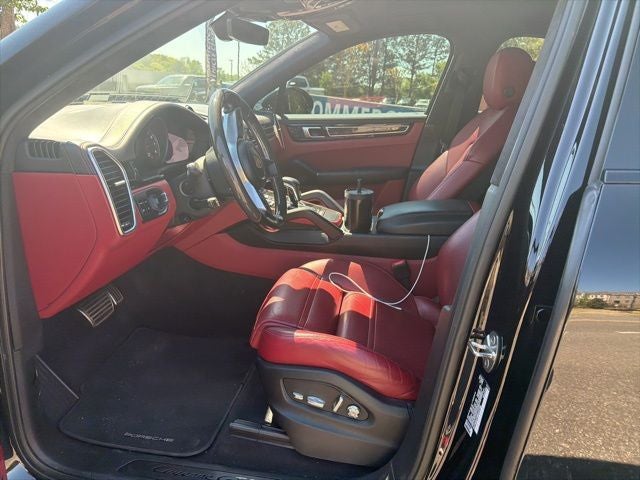 2021 Porsche Cayenne Coupe GTS