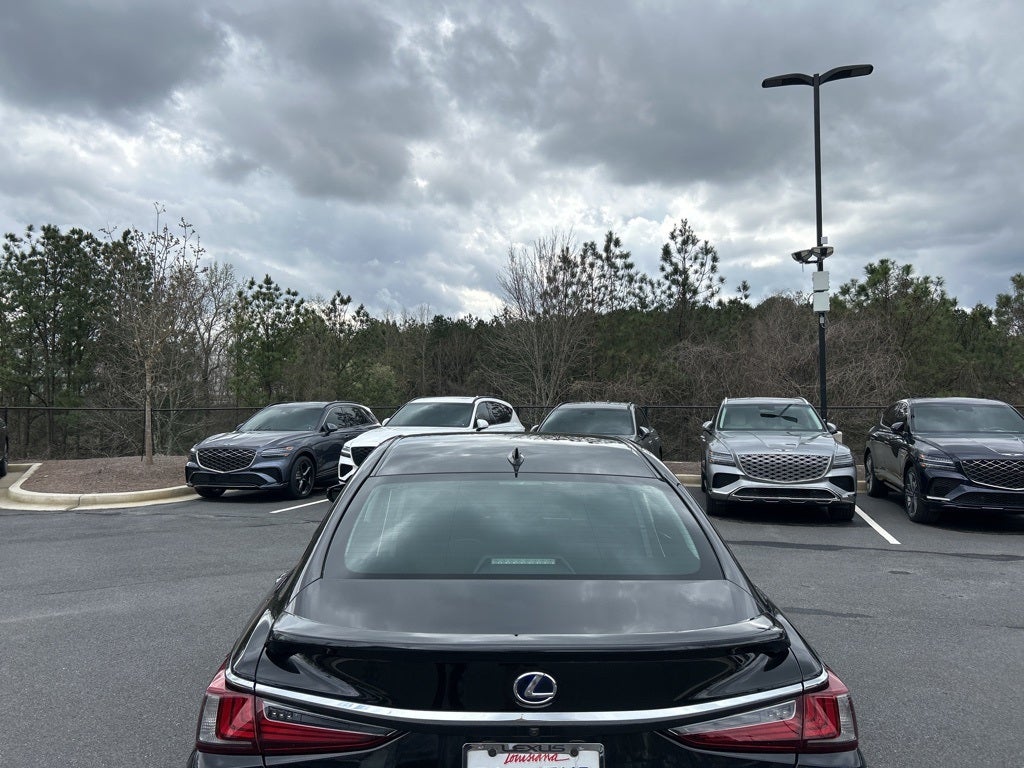 2021 Lexus ES 300h Ultra Luxury