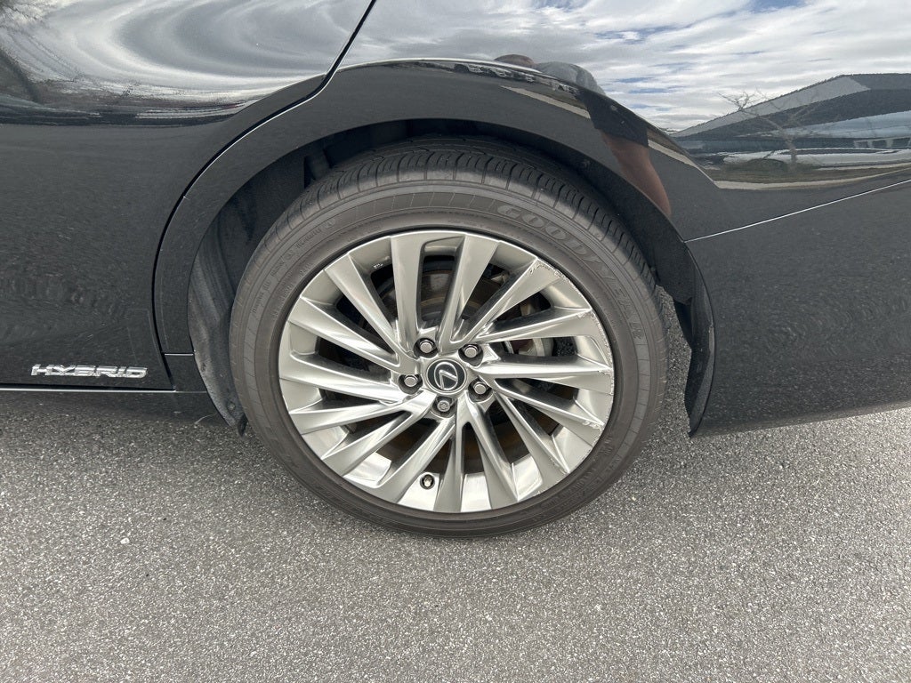 2021 Lexus ES 300h Ultra Luxury