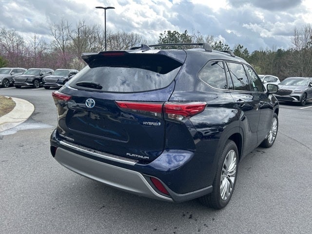 2023 Toyota Highlander Hybrid Platinum