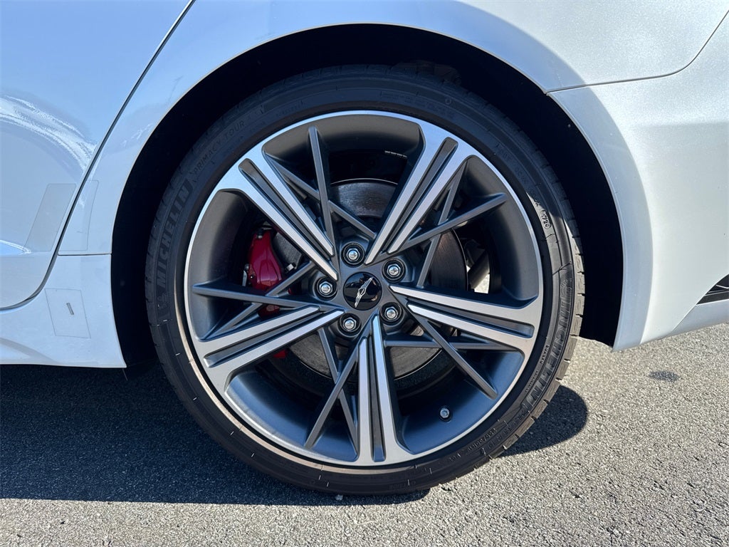 2025 Genesis G70 2.5T Sport Prestige