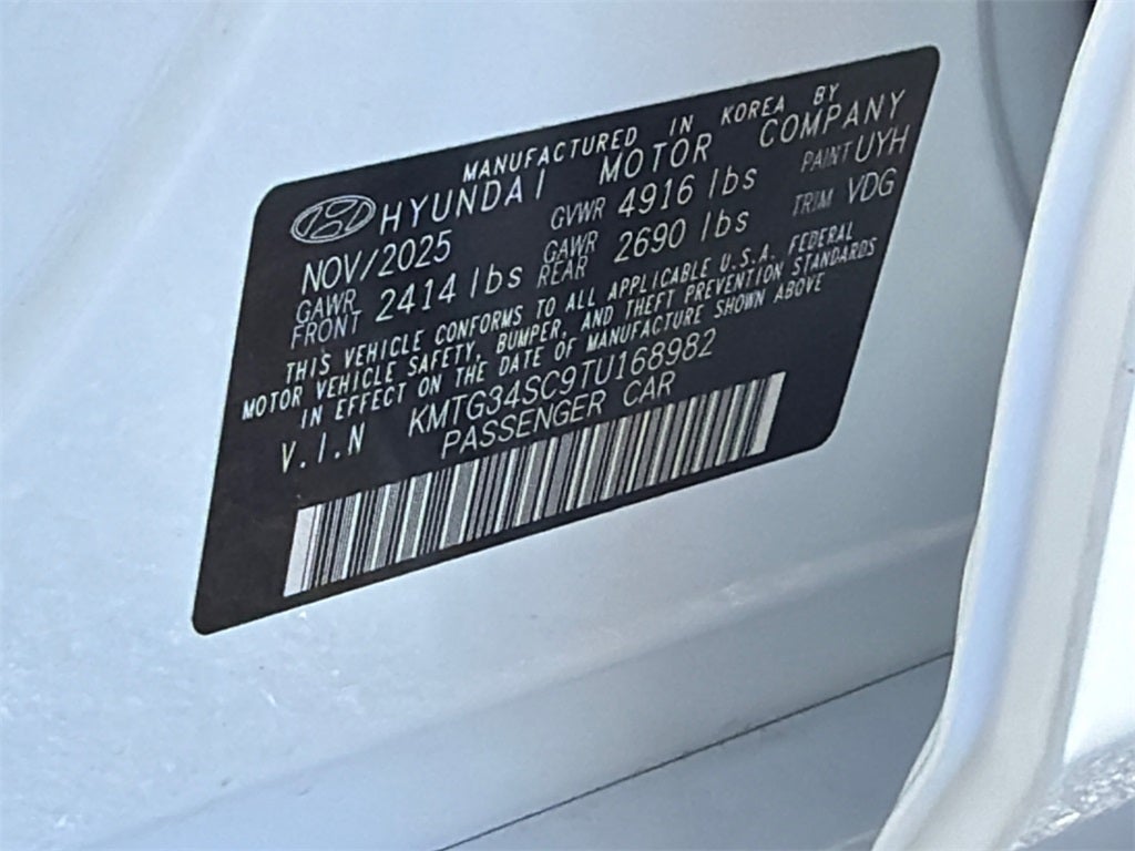 2026 Genesis G70 2.5T PRESTIGE