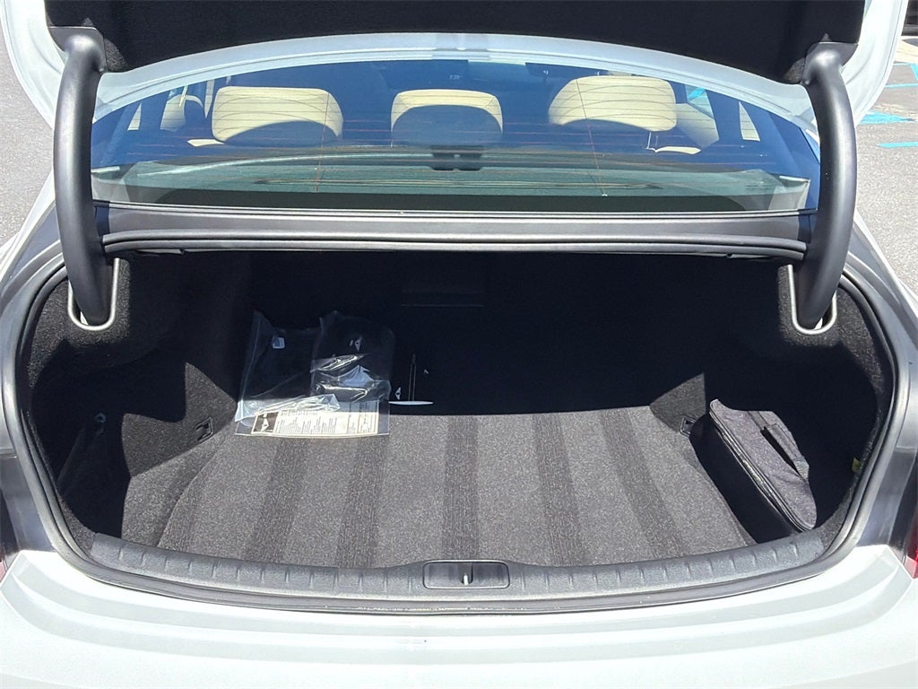2025 Genesis G80 2.5T