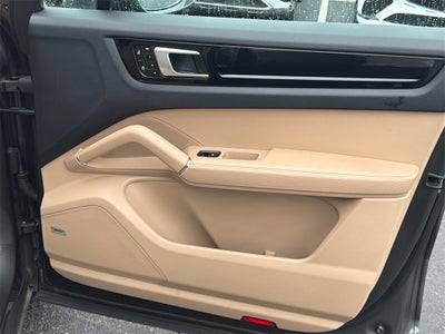 2021 Porsche Cayenne E-Hybrid Base