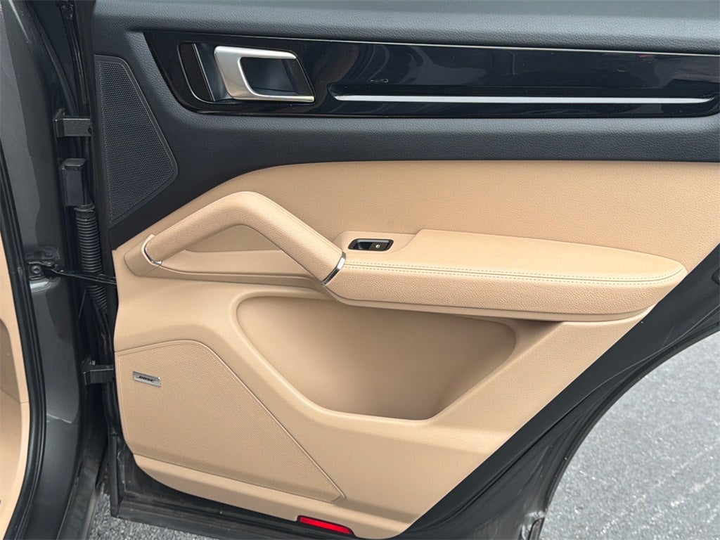 2021 Porsche Cayenne E-Hybrid Base