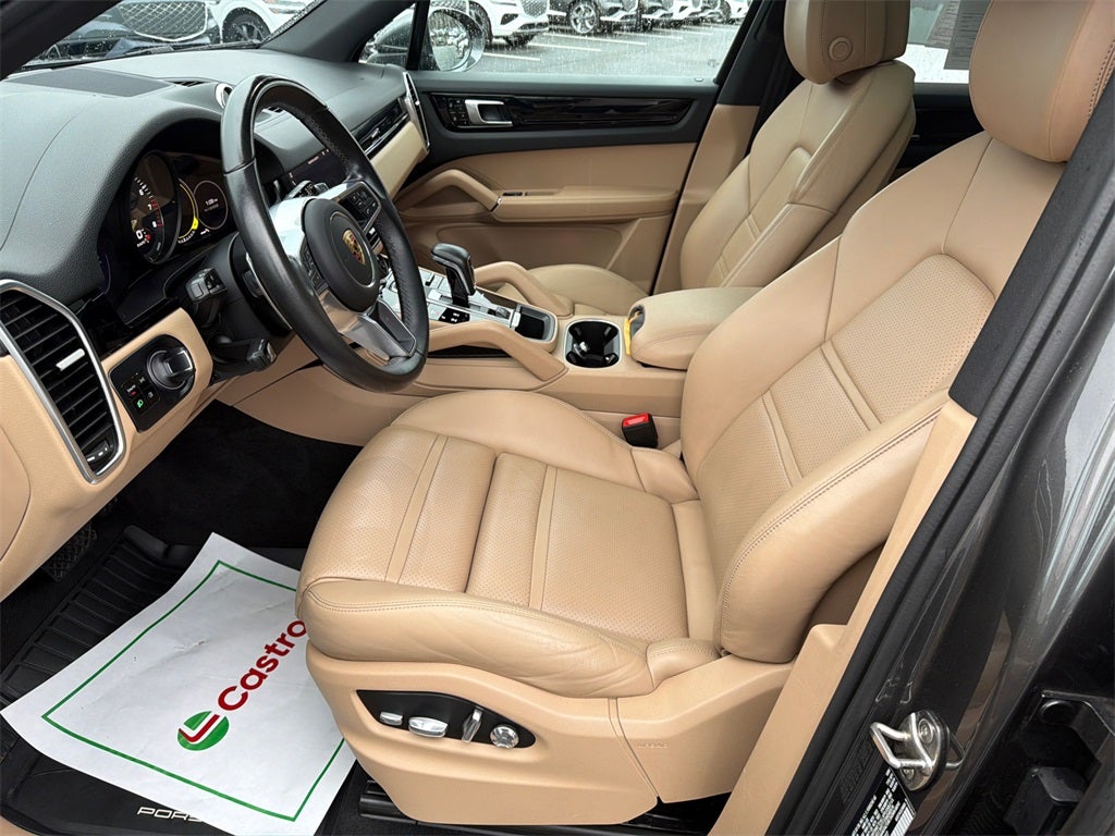 2021 Porsche Cayenne E-Hybrid Base