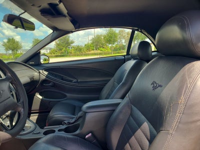 2004 Ford Mustang GT Deluxe