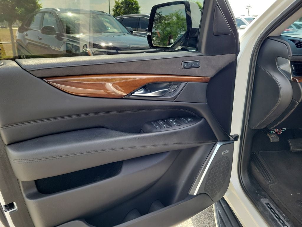 2020 Cadillac Escalade Luxury
