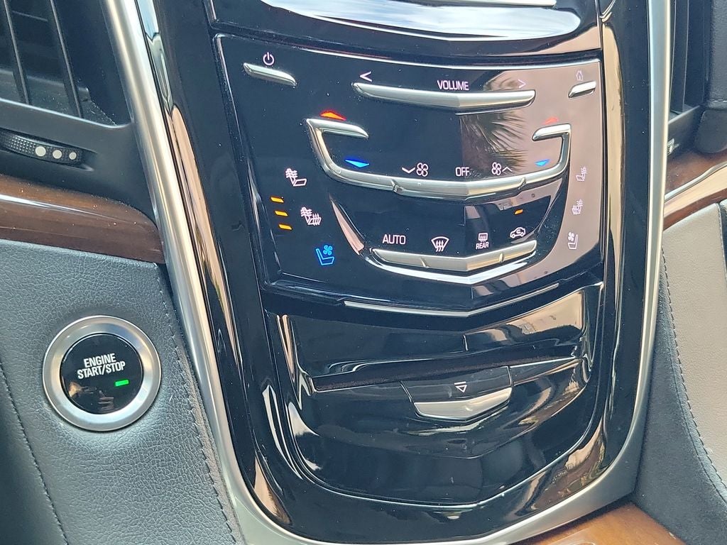 2020 Cadillac Escalade Luxury