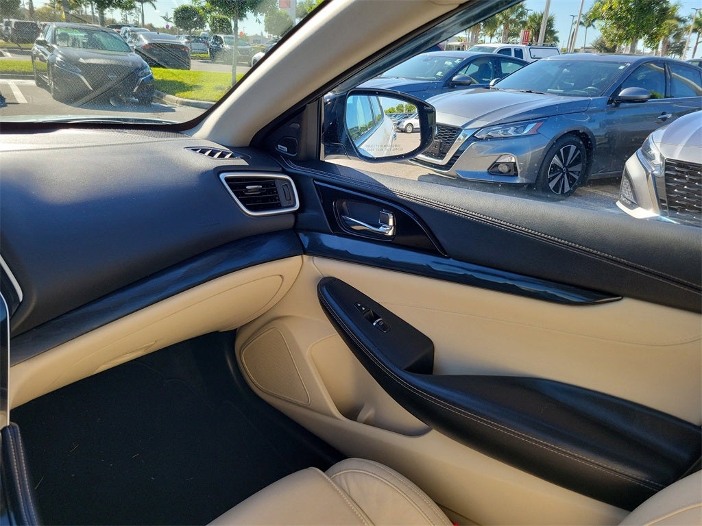 2022 Nissan Maxima Platinum