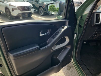 2025 Nissan Frontier SL