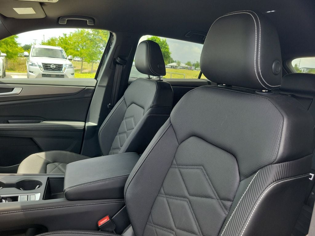 2024 Volkswagen Atlas Cross Sport 2.0T SE
