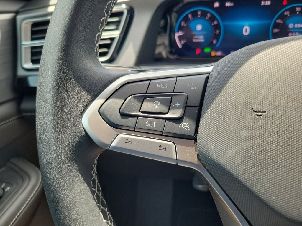 2024 Volkswagen Atlas Cross Sport 2.0T SE