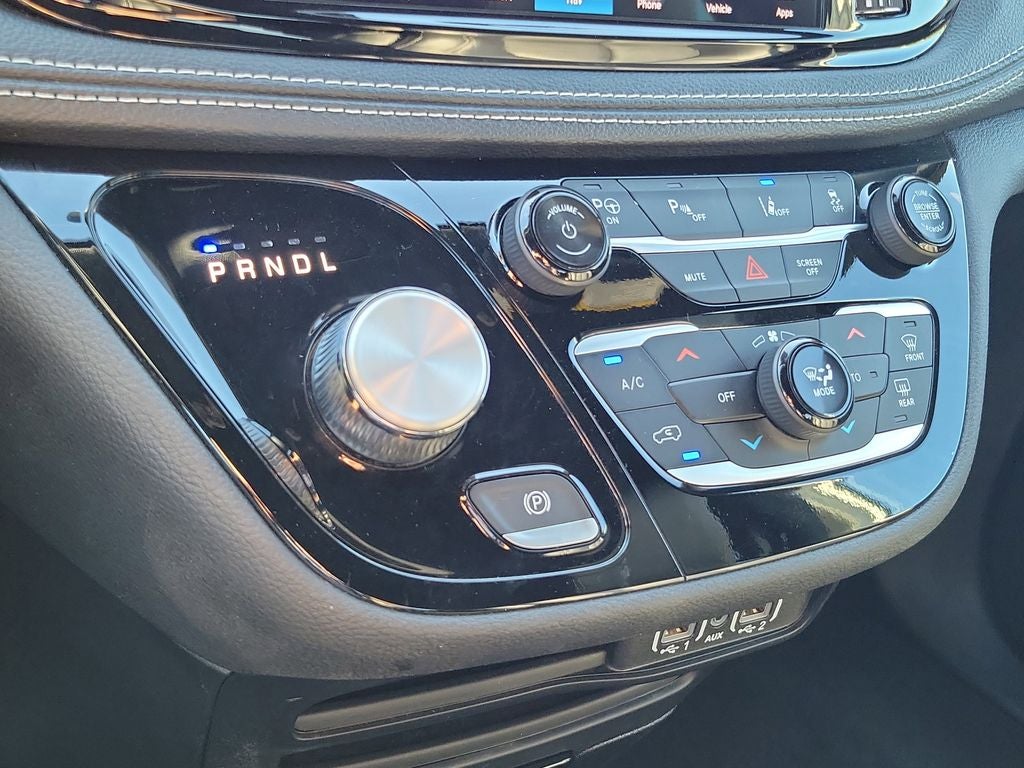 2024 Chrysler Pacifica Hybrid Select