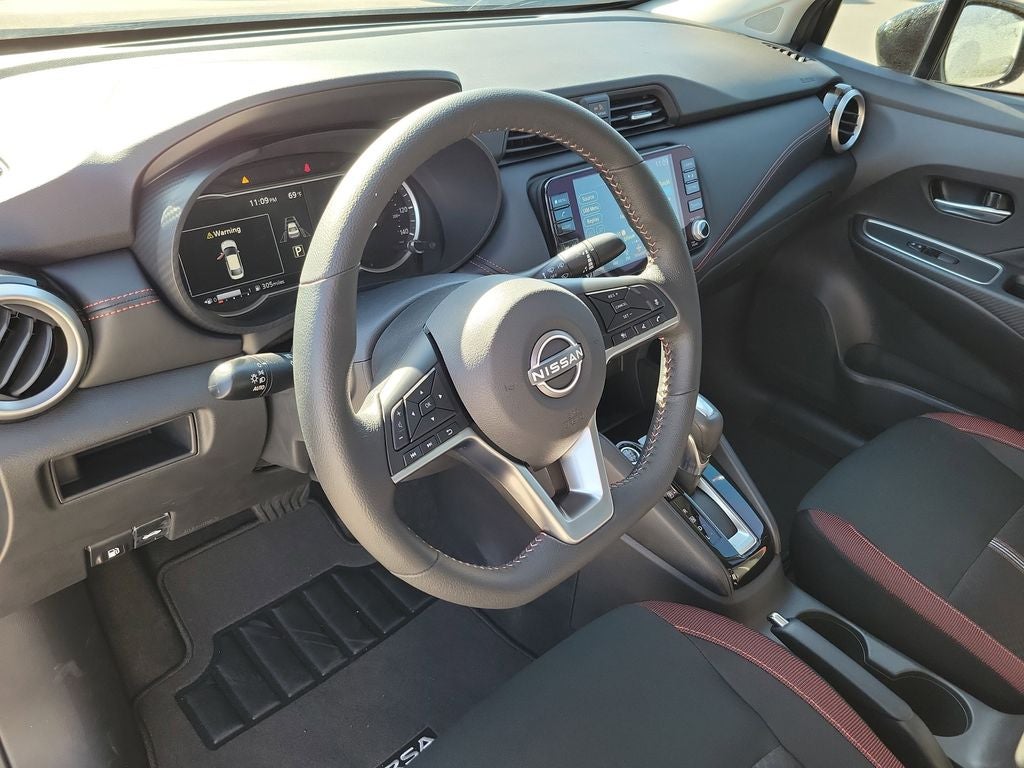 2025 Nissan Versa 1.6 SR