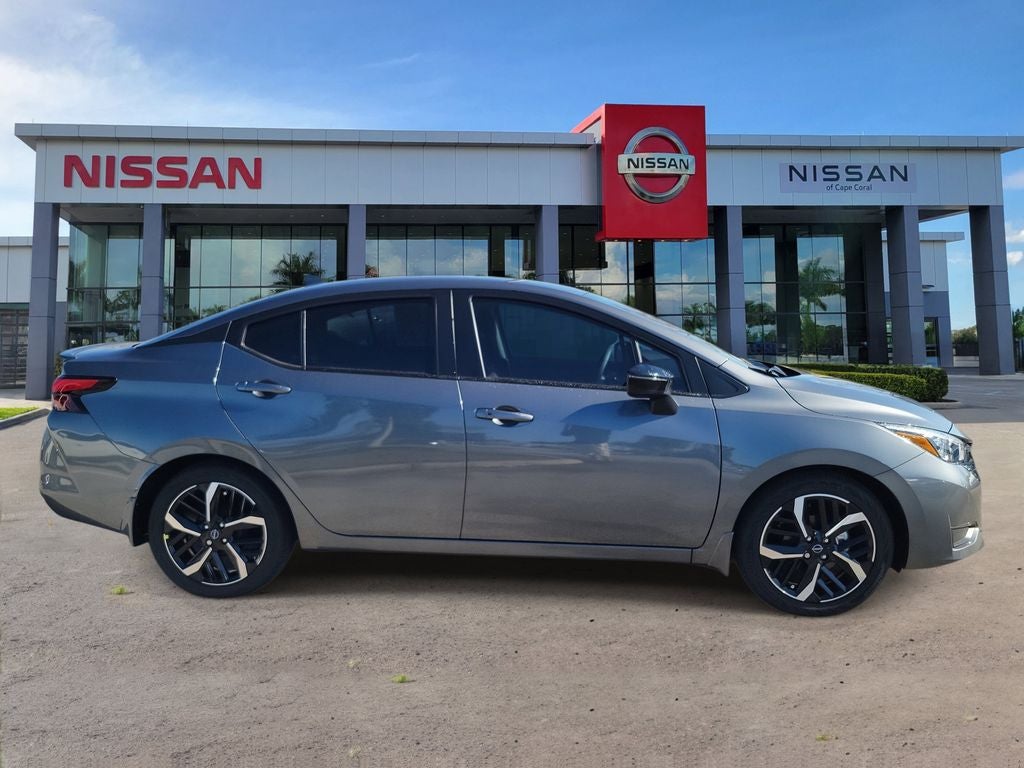 2025 Nissan Versa 1.6 SR
