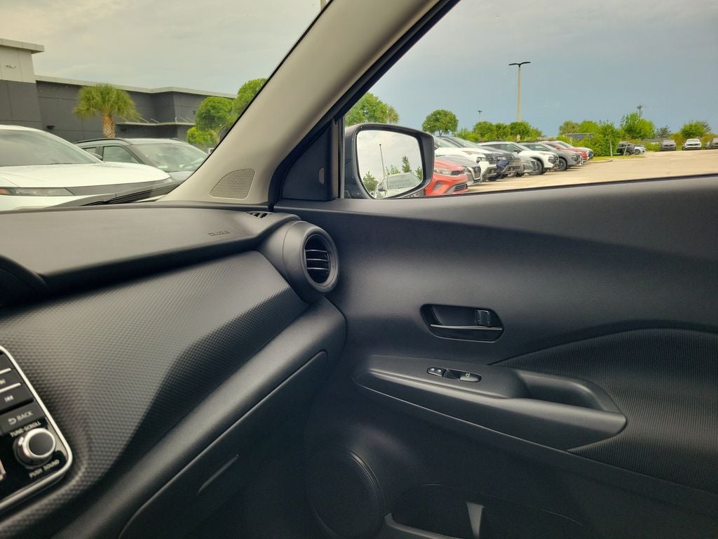 2024 Nissan Kicks S