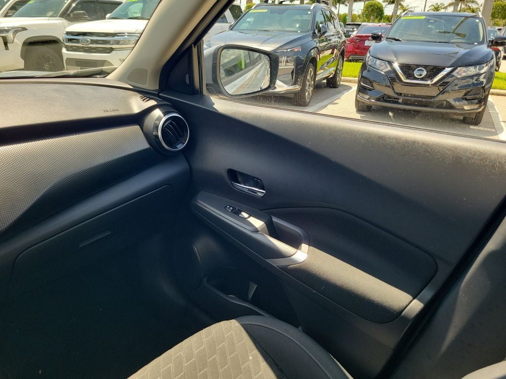 2023 Nissan Kicks SV