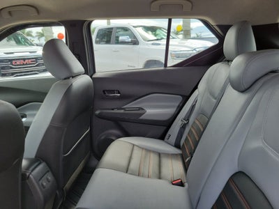 2021 Nissan Kicks SR