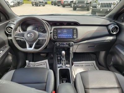 2021 Nissan Kicks SR