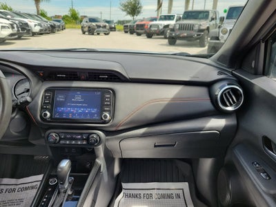 2021 Nissan Kicks SR