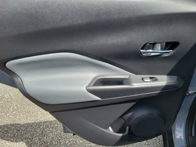 2021 Nissan Kicks SR