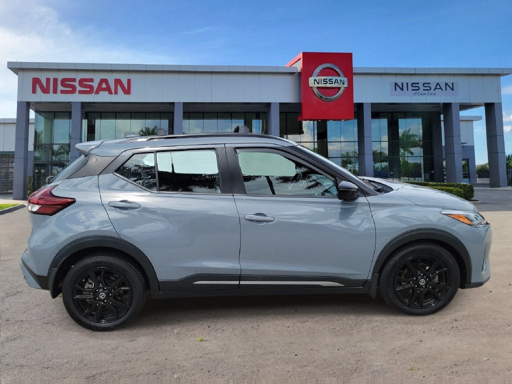 2021 Nissan Kicks SR