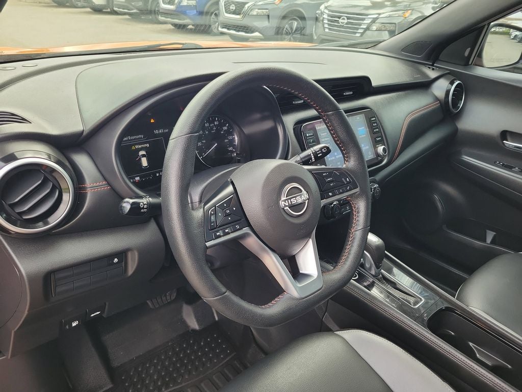 2023 Nissan Kicks SR
