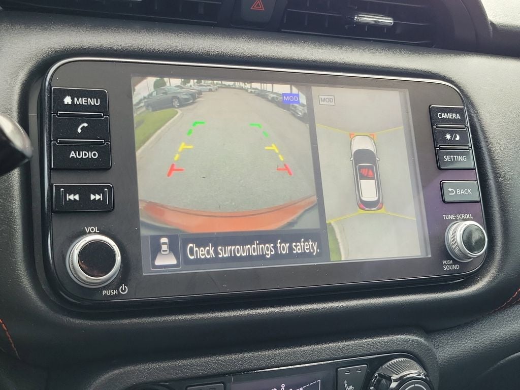 2023 Nissan Kicks SR