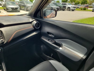 2023 Nissan Kicks SR
