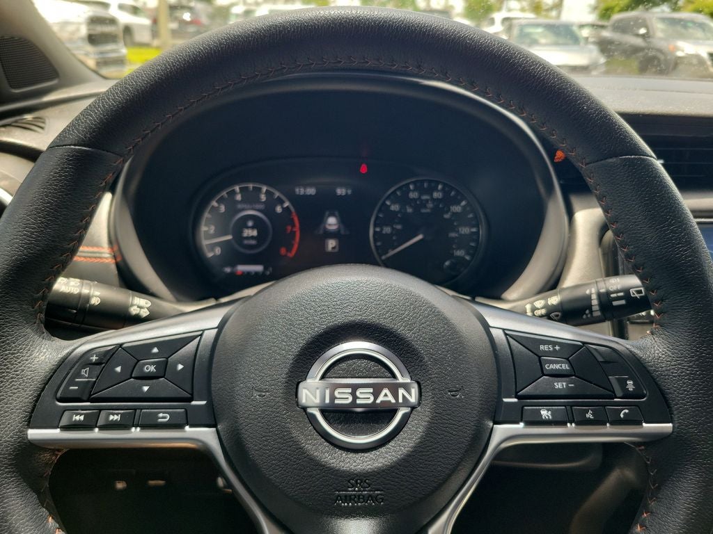 2023 Nissan Kicks SR