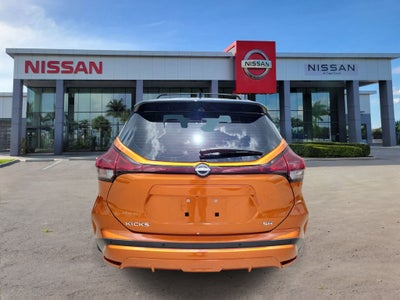 2023 Nissan Kicks SR