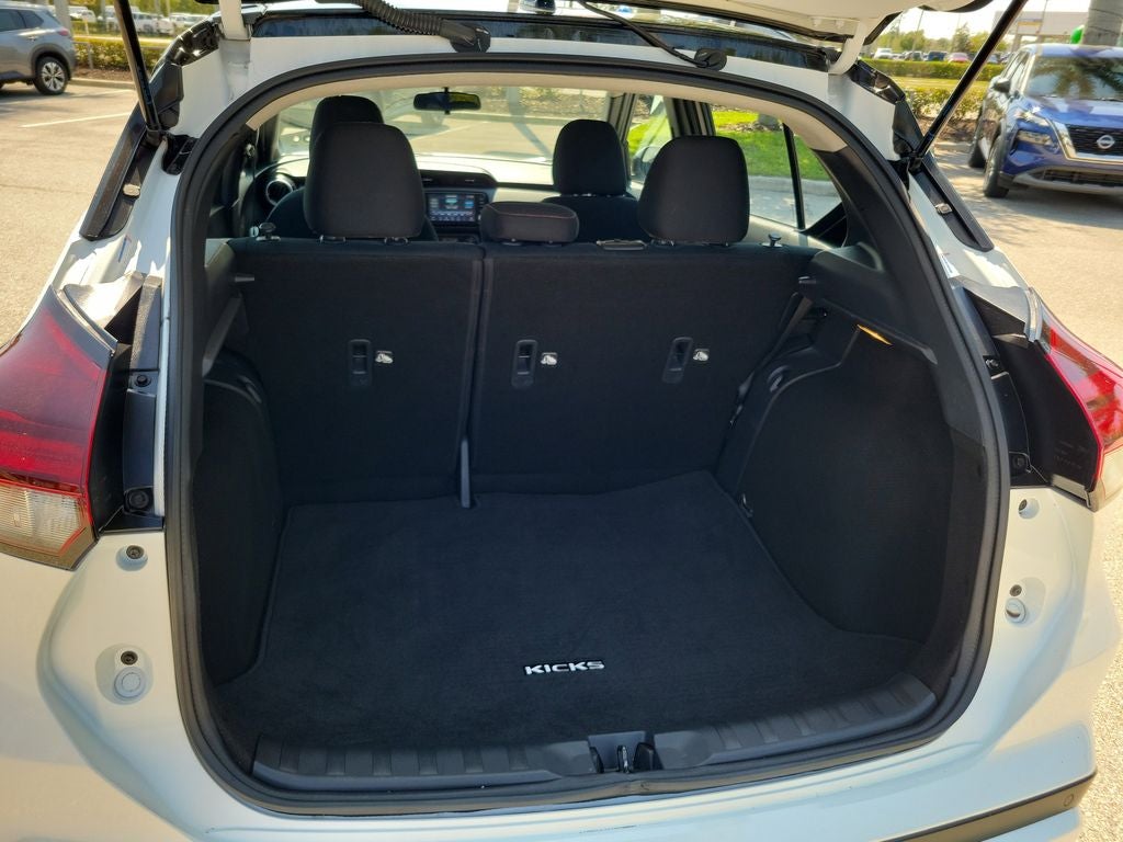 2024 Nissan Kicks SR